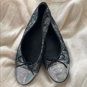 Authentic Chanel Silver/Iridescent flats size 38